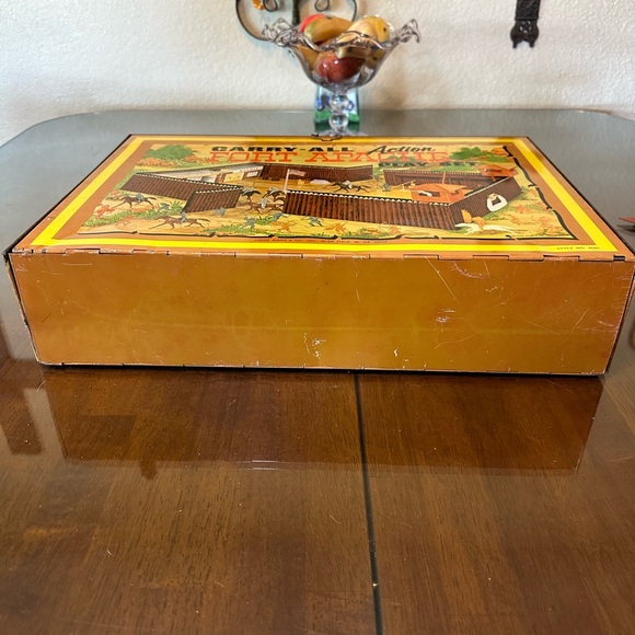 Vintage Louis Marx & Co. Fort Apache Play Set - Picture 8 of 17